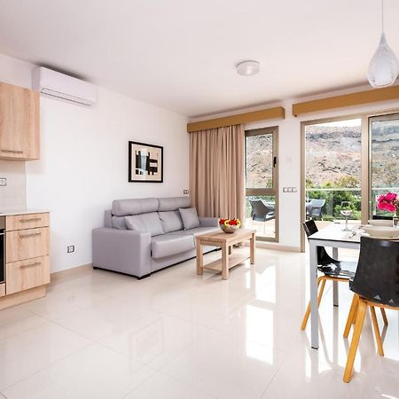 Apartamentos Las Palmeras Пуерто-де-Моган Екстер'єр фото