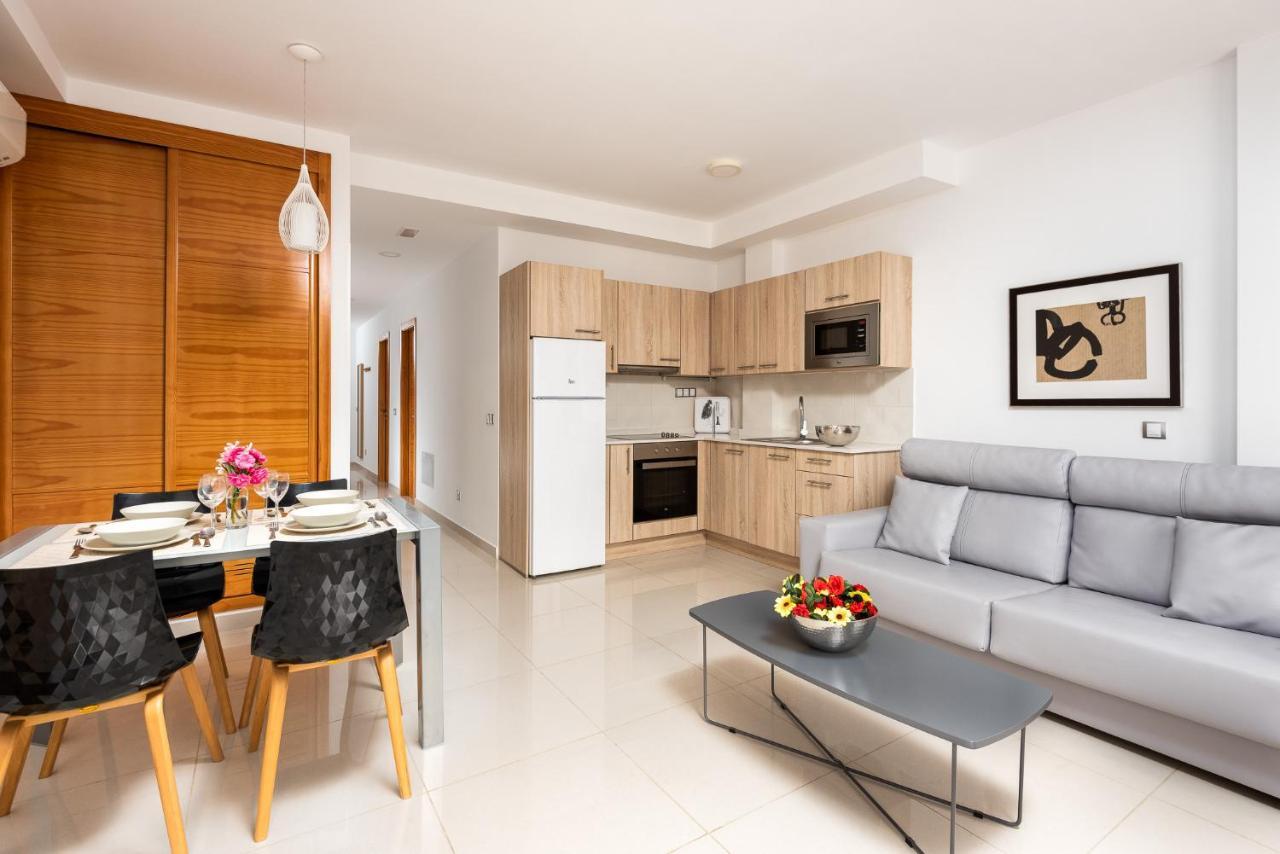 Apartamentos Las Palmeras Пуерто-де-Моган Екстер'єр фото